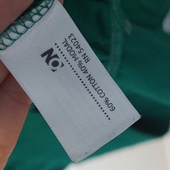 Old Navy Tee - Picture 6 of 6